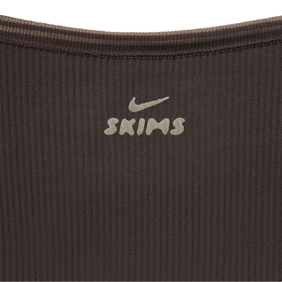 Skims x Nike Ribbed Seamless Cami - Picture 2 of 10